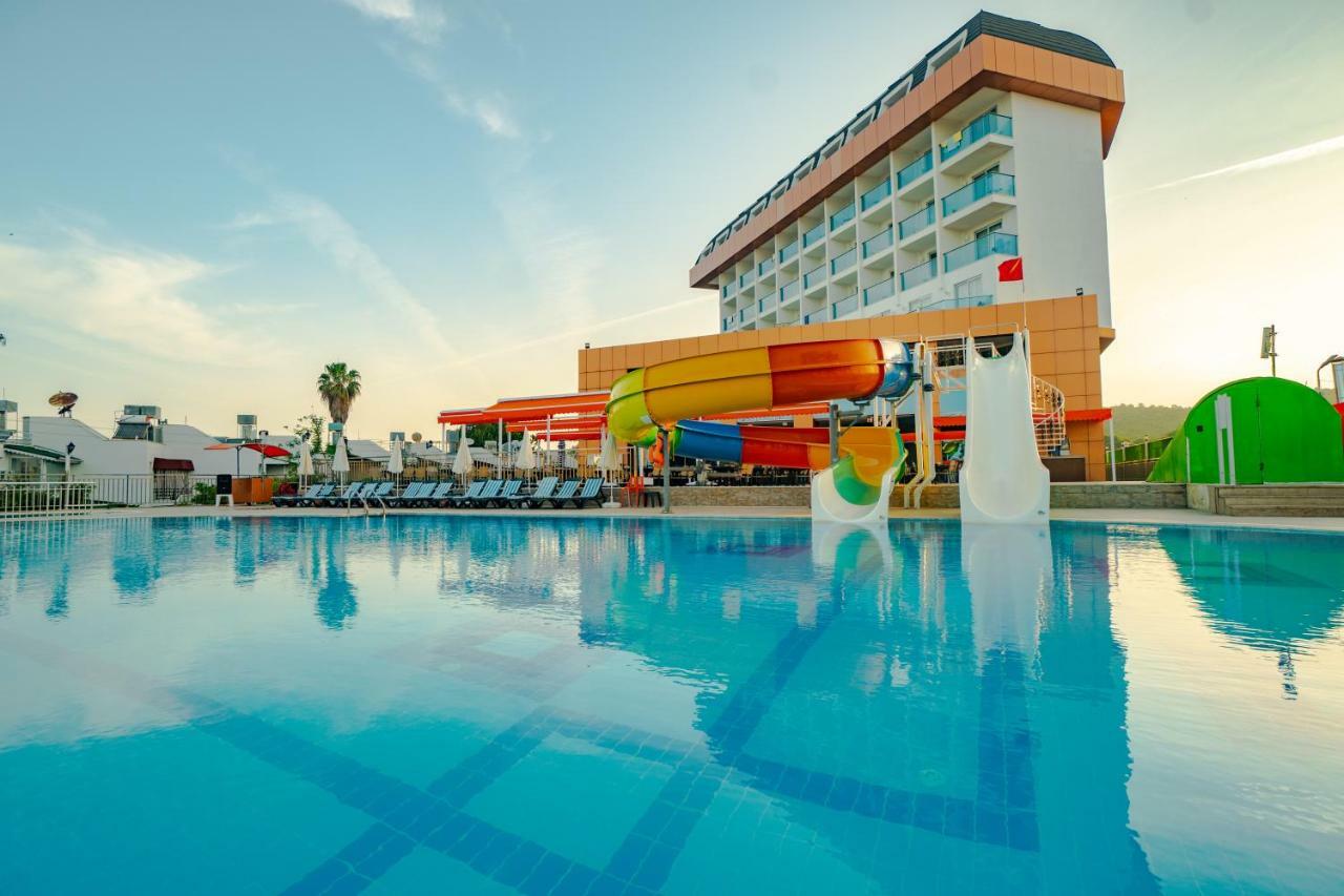 Throne Beach Resort & Spa Side Eksteriør billede